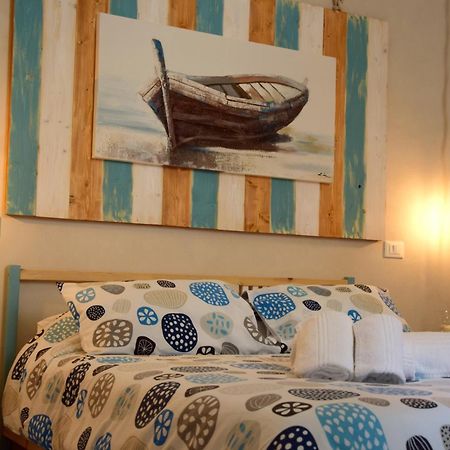 Casa Vacanze "La Maison Du Bonheur" Monopoli Eksteriør bilde